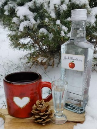 Je pondělí a je potřeba se na nový týden posilnit 😉. Vezměte láhev ORNAMENT, která zaujme na první pohled a naplňte ji...